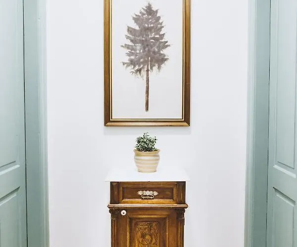 Gorska Roza ログ・ポット・マンガルトン