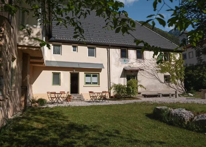 Bed & Breakfast Gorska Roza 3*