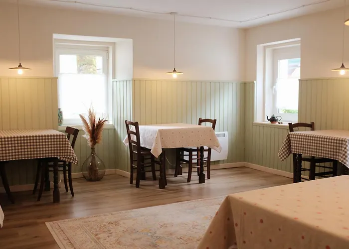 Gorska Roza 3* ログ・ポット・マンガルトン